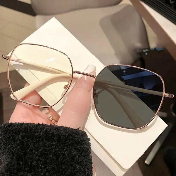 Photochromic Color Changing Sun Glasses For Women LASATECH