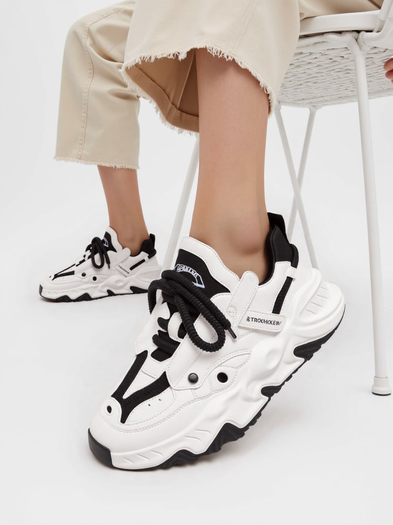 Stylish & Trendy Sneakers for Men & Women – Comfortable and Durable