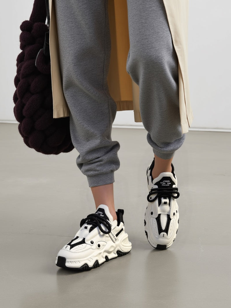 Stylish & Trendy Sneakers for Men & Women – Comfortable and Durable